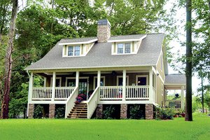 Cottage Exterior - Front Elevation Plan #17-624