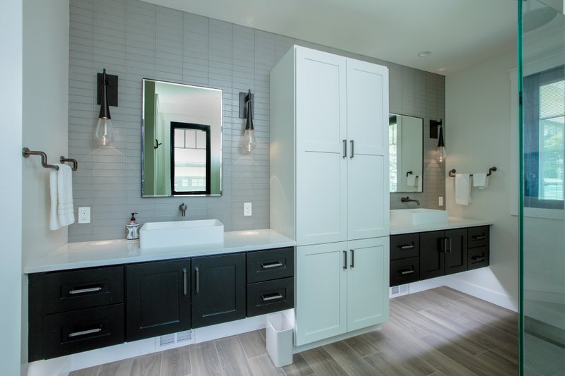 House Plan Design - Interior - Master Bathroom for Farmhouse House Plan #928-399 - 3 bed, 3.5 bath