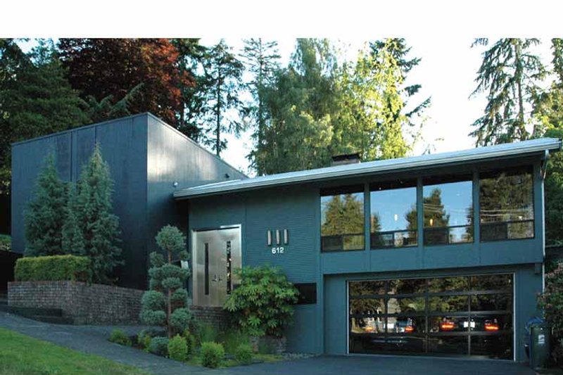 Home Plan - Exterior - Front Elevation 3 for Traditional House Plan #569-26 - 3 bed, 3.5 bath