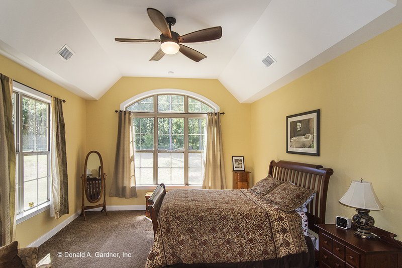 Home Plan - Interior - Master Bedroom for Traditional House Plan #929-911 - 3 bed, 2 bath