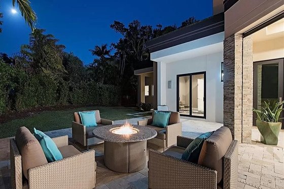 Exterior - Outdoor Living for Contemporary House Plan #548-59 - 4 bed, 4.5 bath
