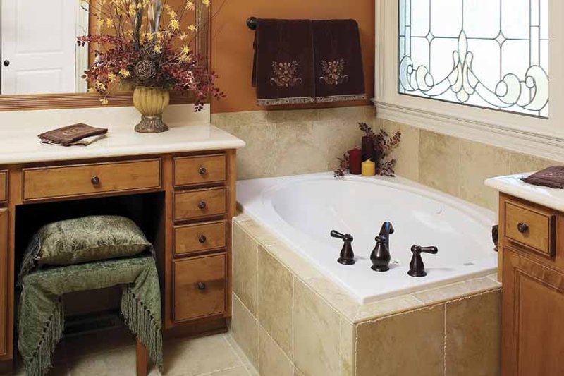 Home Plan - Interior - Bathroom for Traditional House Plan #929-708 - 4 bed, 2 bath