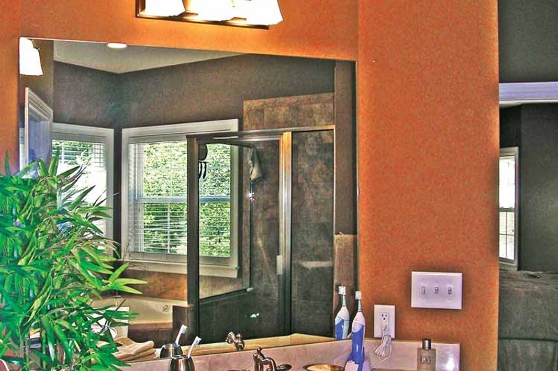 Home Plan - Interior - Bathroom for Country House Plan #314-232 - 4 bed, 2 bath