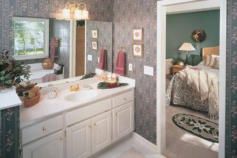 Home Plan - Interior - Bathroom for Country House Plan #929-190 - 3 bed, 2 bath