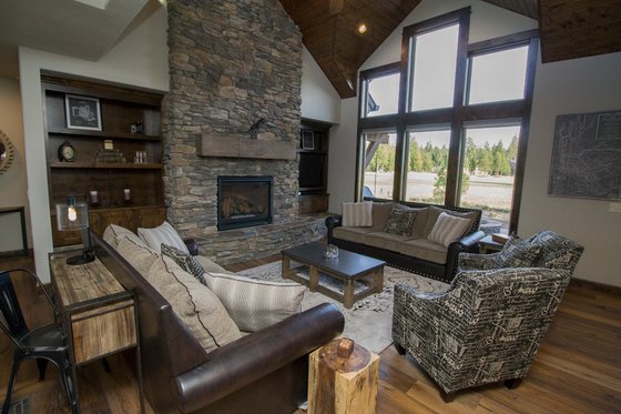 Interior - Family Room 1 for Craftsman House Plan #892-11 - 3 bed, 4.5 bath