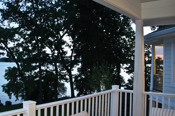 Exterior - Covered Porch for Craftsman House Plan #928-259 - 4 bed, 5.5 bath