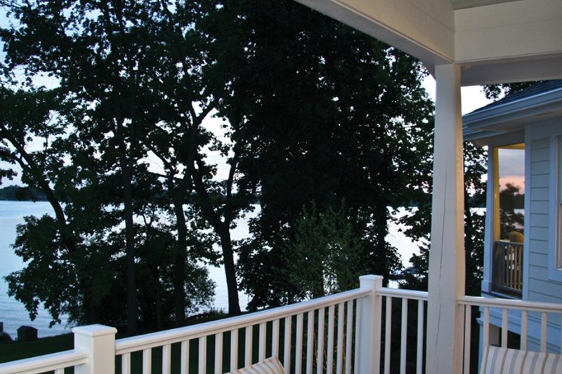 Home Plan - Exterior - Covered Porch for Craftsman House Plan #928-259 - 4 bed, 5.5 bath