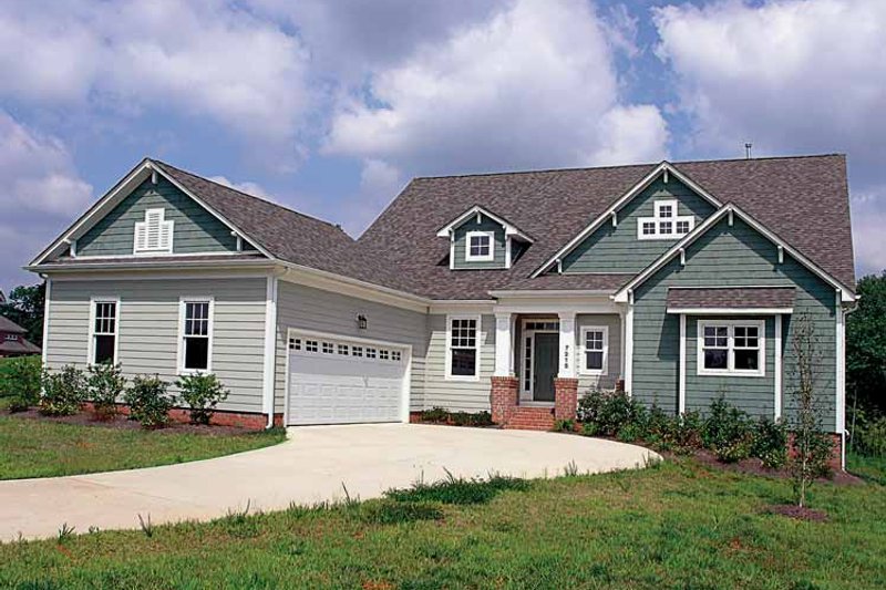 Home Plan - Exterior - Front Elevation 4 for Craftsman House Plan #453-253 - 3 bed, 3.5 bath
