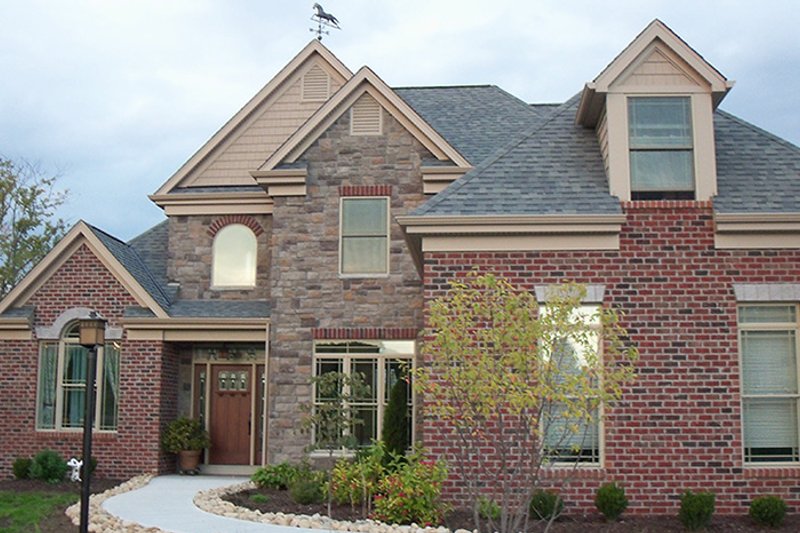 Dream House Plan - Exterior - Front Elevation 4 for Traditional House Plan #927-236 - 4 bed, 2.5 bath