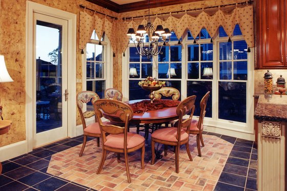 Photo 8 for Traditional House Plan #437-47 - 4 bed, 4.5 bath