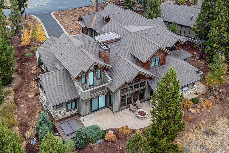 Architectural House Design - Exterior - Rear Elevation for Craftsman House Plan #892-27 - 5 bed, 5.5 bath