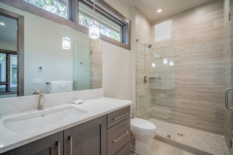 House Blueprint - Interior - Bathroom for Contemporary House Plan #892-43 - 4 bed, 4.5 bath