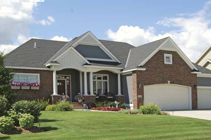 Dream House Plan - Prairie Exterior - Front Elevation Plan #320-996