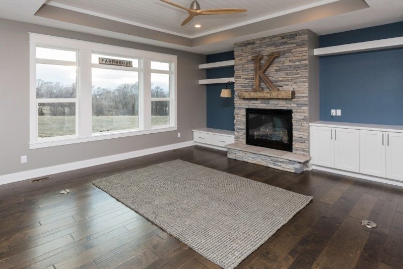 House Blueprint - Interior - Family Room 1 for Ranch House Plan #70-1552 - 5 bed, 3 bath