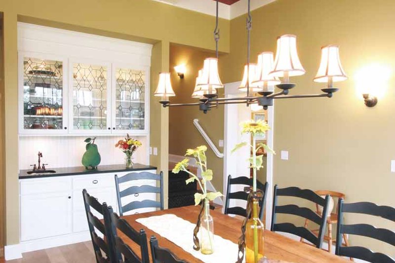 Home Plan - Interior - Dining Room 1 for Craftsman House Plan #928-39 - 4 bed, 3.5 bath