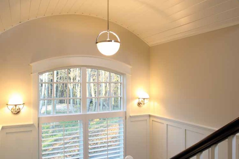 Home Plan - Interior - Entry 1 for Craftsman House Plan #928-175 - 4 bed, 3.5 bath