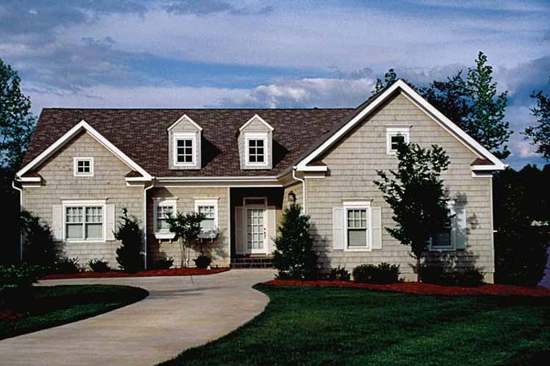 Dream House Plan - Country Exterior - Front Elevation Plan #453-446