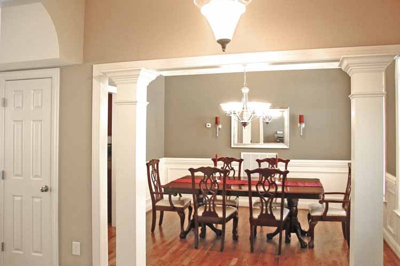 Home Plan - Interior - Dining Room for Country House Plan #314-232 - 4 bed, 2 bath