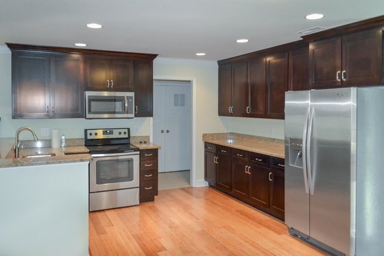 Interior - Kitchen for Country House Plan #501-19 - 3 bed, 2.5 bath