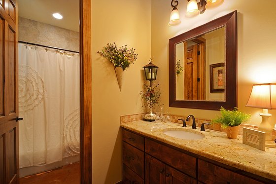 Ranch Interior - Bathroom Plan #140-149