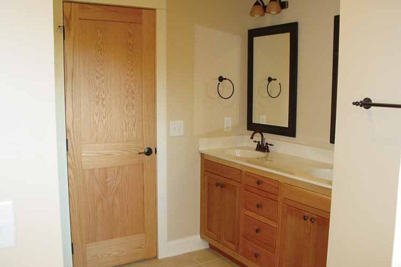 Architectural House Design - Interior - Master Bathroom 1 for Country House Plan #939-4 - 3 bed, 2.5 bath