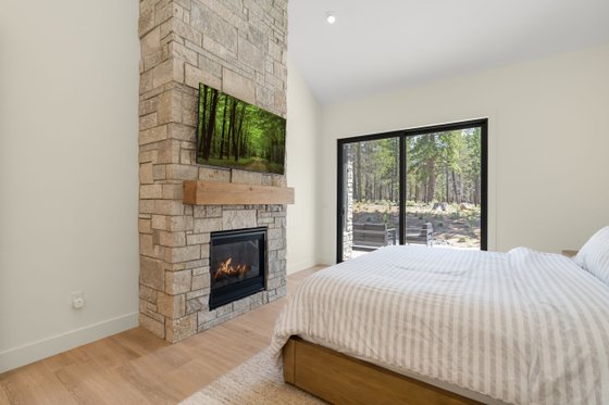 Interior - Bedroom 1 for Craftsman House Plan #892-46 - 5 bed, 5.5 bath