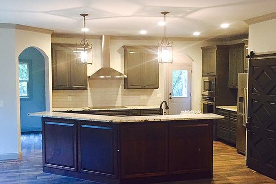 Interior - Kitchen for Craftsman House Plan #437-75 - 3 bed, 3 bath