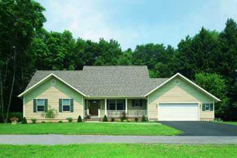 Home Plan - Traditional Exterior - Front Elevation Plan #72-115