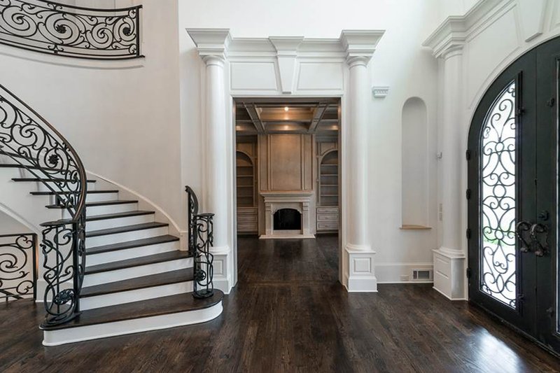 Home Plan - Classical Interior - Entry Plan #119-363