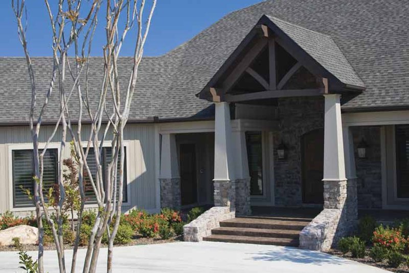 Architectural House Design - Exterior - Front Elevation 6 for Traditional House Plan #17-3302 - 4 bed, 4.5 bath