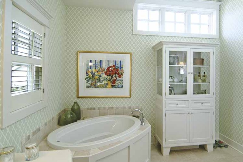 Home Plan - Interior - Master Bathroom for Craftsman House Plan #928-48 - 3 bed, 3 bath