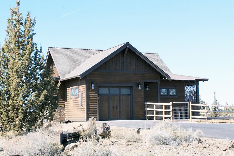 House Blueprint - Ranch Exterior - Front Elevation Plan #895-128