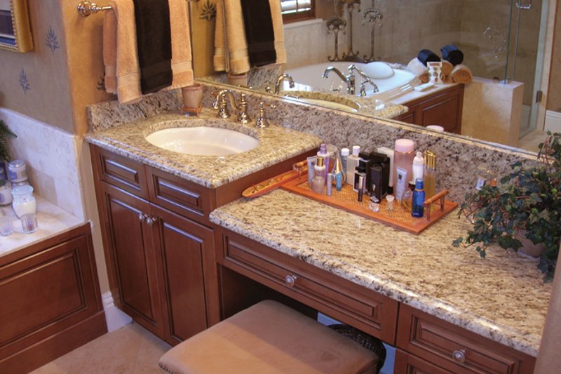 House Plan Design - Interior - Master Bathroom 1 for Mediterranean House Plan #1058-18 - 3 bed, 4 bath