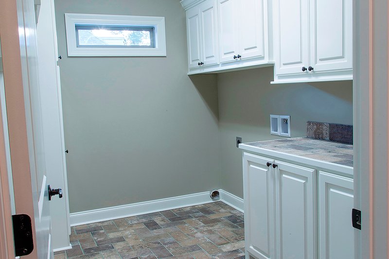 Dream House Plan - Interior - Laundry for European House Plan #430-131 - 3 bed, 2.5 bath