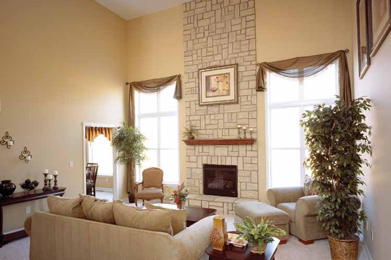 Home Plan - Interior - Family Room for Traditional House Plan #46-560 - 4 bed, 2.5 bath