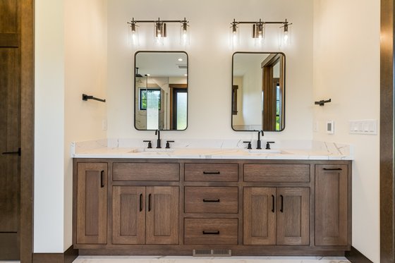 Photo 31 for Craftsman House Plan #1070-152 - 4 bed, 3 bath