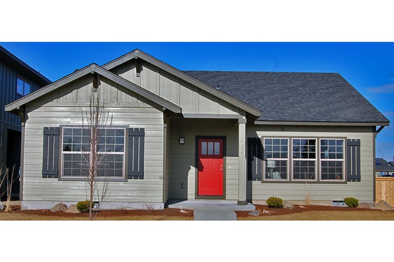 Dream House Plan - Craftsman Photo Plan #895-15