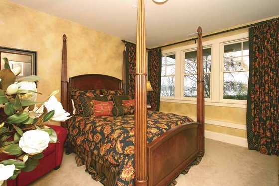 Interior - Bedroom 1 for Craftsman House Plan #132-485 - 4 bed, 4.5 bath