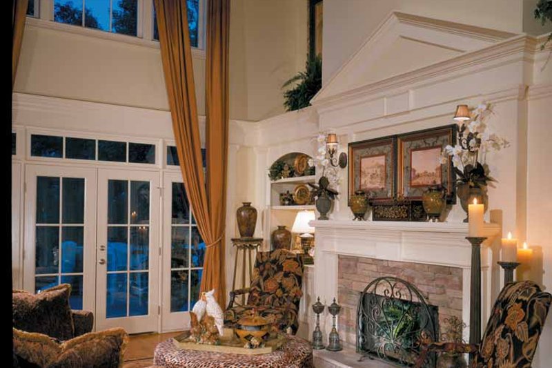 Home Plan - Interior - Family Room for Colonial House Plan #429-313 - 5 bed, 3.5 bath