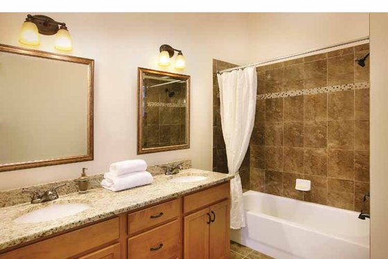 Interior - Bathroom for Mediterranean House Plan #938-20 - 3 bed, 2.5 bath