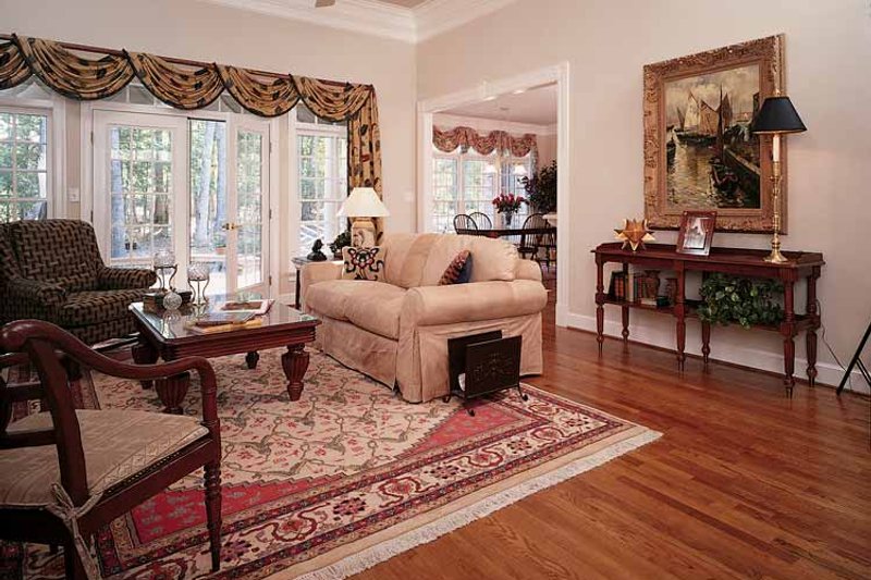 Home Plan - Interior - Family Room for Traditional House Plan #929-177 - 4 bed, 2.5 bath