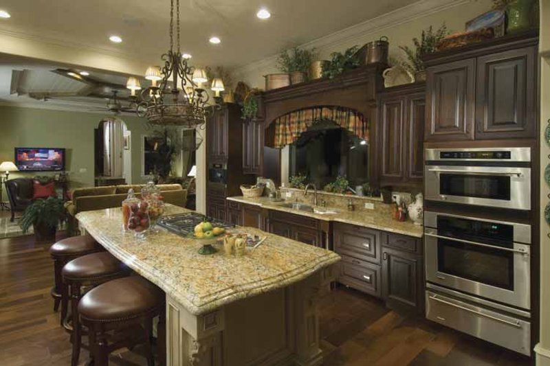 Dream House Plan - Interior - Kitchen for Mediterranean House Plan #1039-1 - 5 bed, 6 bath