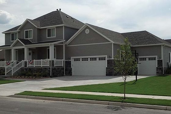 Exterior - Front Elevation 4 for Traditional House Plan #1060-8 - 5 bed, 4 bath