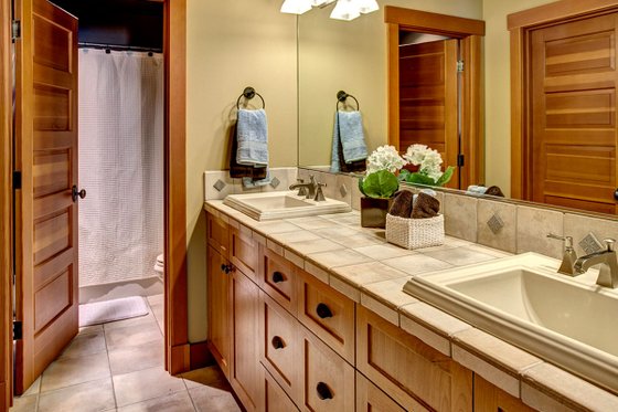 Photo 40 for Craftsman House Plan #132-179 - 5 bed, 4.5 bath