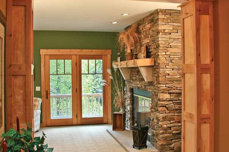 Home Plan - Interior - Family Room 2 for Craftsman House Plan #928-112 - 3 bed, 2.5 bath