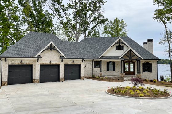 Exterior - Front Elevation for Craftsman House Plan #437-124 - 3 bed, 3.5 bath
