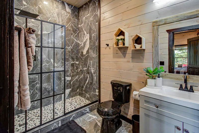 House Blueprint - Interior - Master Bathroom for Traditional House Plan #123-117 - 2 bed, 2 bath