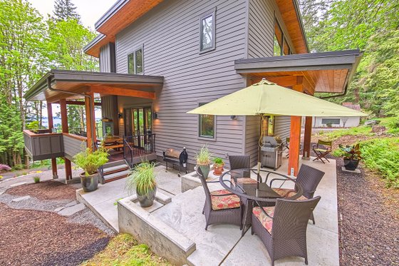 Exterior - Outdoor Living for Contemporary House Plan #1070-7 - 3 bed, 3 bath