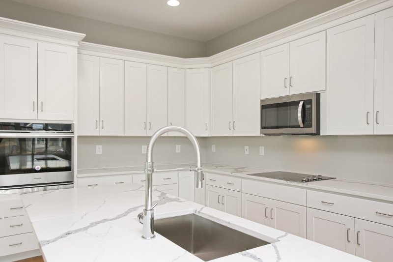Architectural House Design - Photo 2 for Traditional House Plan #927-1005 - 5 bed, 3 bath
