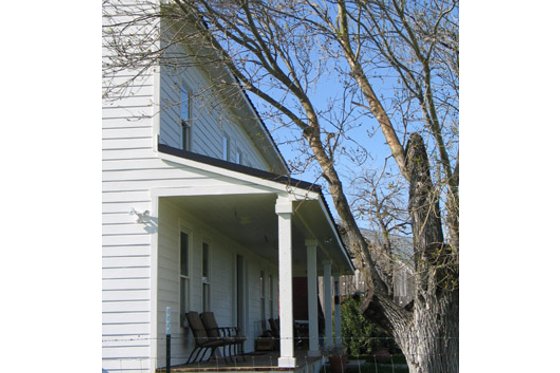 Exterior - Covered Porch 2 for Farmhouse House Plan #485-1 - 5 bed, 3 bath